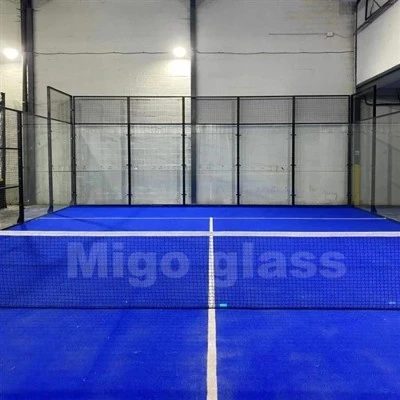 Quadra de tênis padel padrão